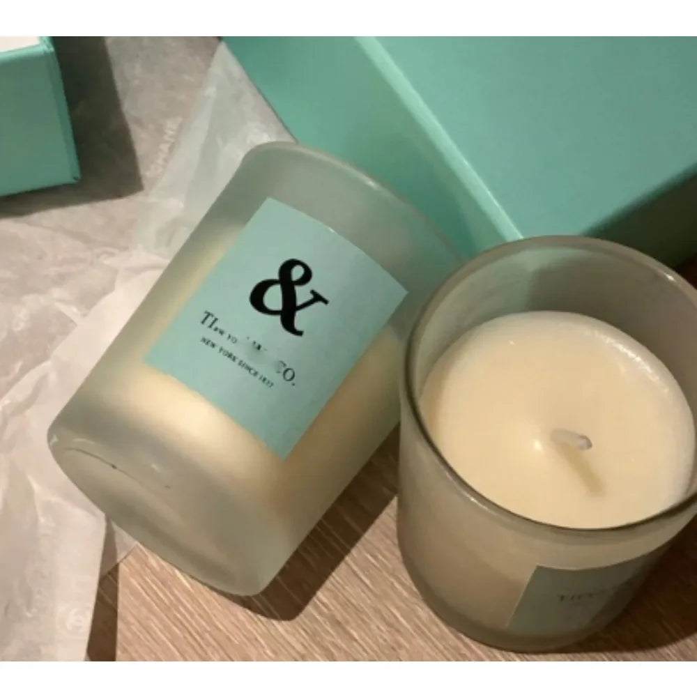 Home living room bedroom decorations, gifts for girlfriends, bridesmaids, festive atmosphere, candles
