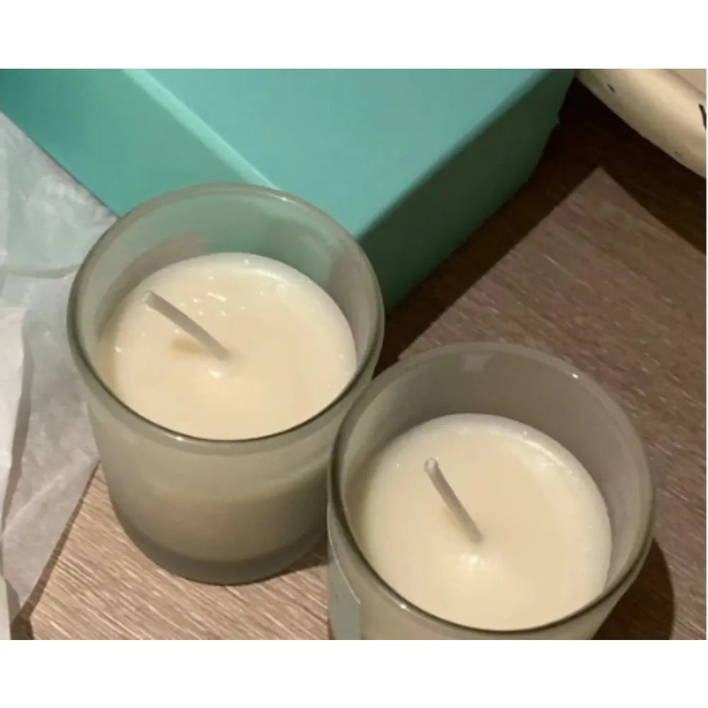 Home living room bedroom decorations, gifts for girlfriends, bridesmaids, festive atmosphere, candles