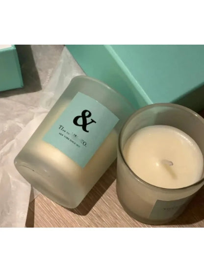 Home living room bedroom decorations, gifts for girlfriends, bridesmaids, festive atmosphere, candles